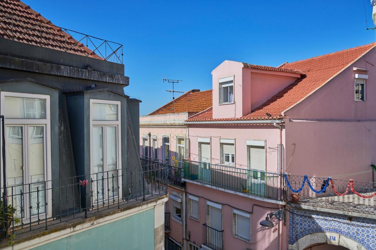 Elegant Riverview Apartment In Historical Lisboa Exterior foto