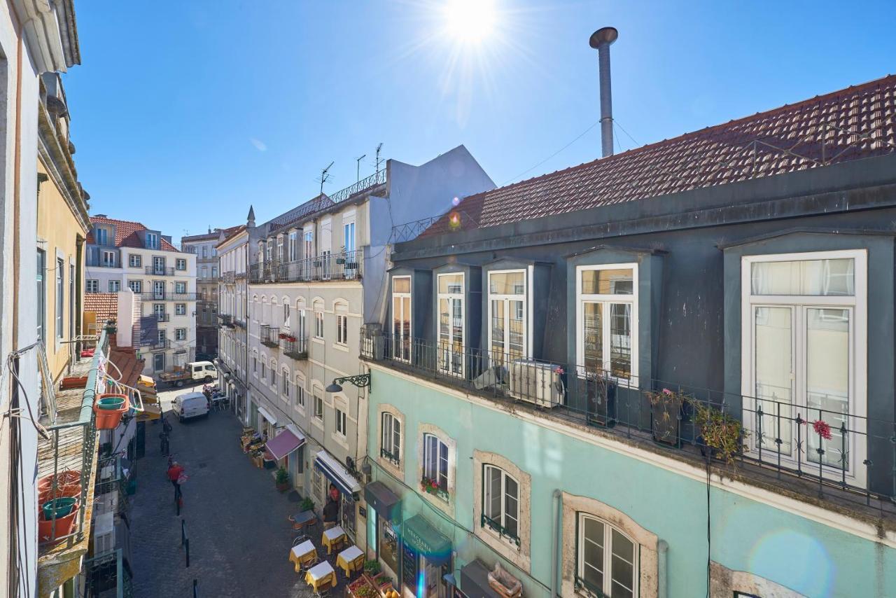 Elegant Riverview Apartment In Historical Lisboa Exterior foto