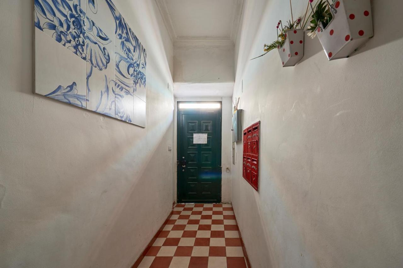 Elegant Riverview Apartment In Historical Lisboa Exterior foto